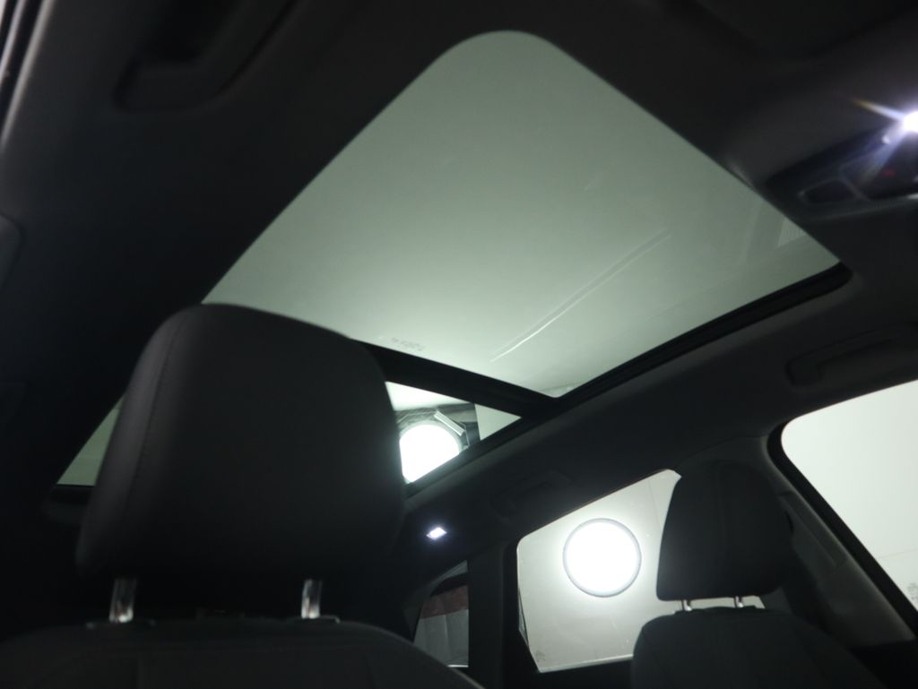 Thumbnail: 2025 Audi Q5 - 20