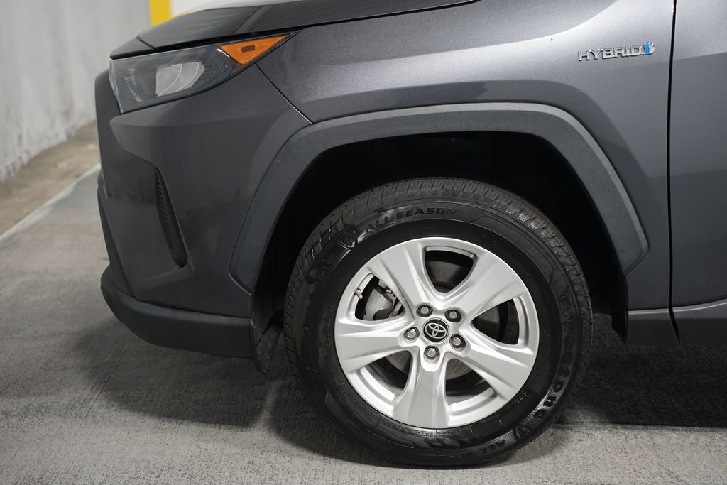 2021 Toyota RAV4 LE 5