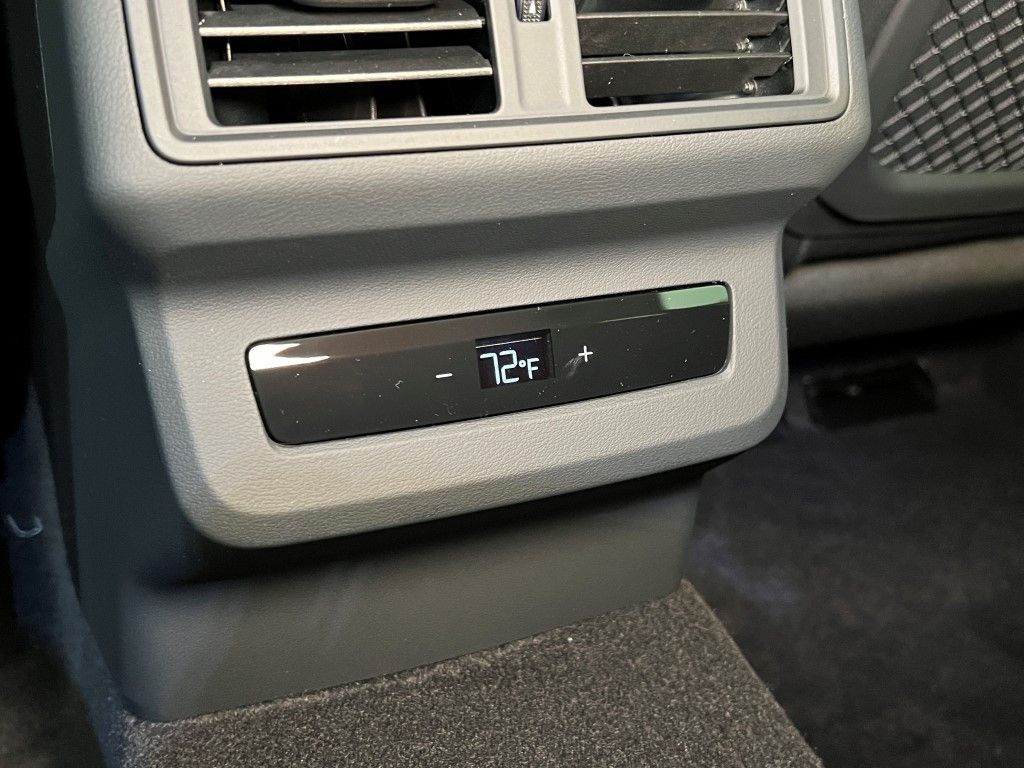 Thumbnail: 2025 Audi SQ5 - 22