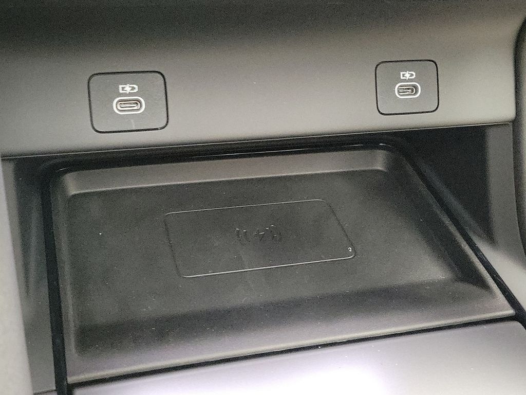 2024 Land Rover Discovery Sport S 14