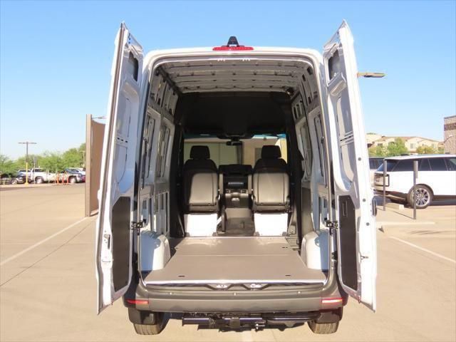 Thumbnail: 2025 Mercedes-Benz Sprinter - 26