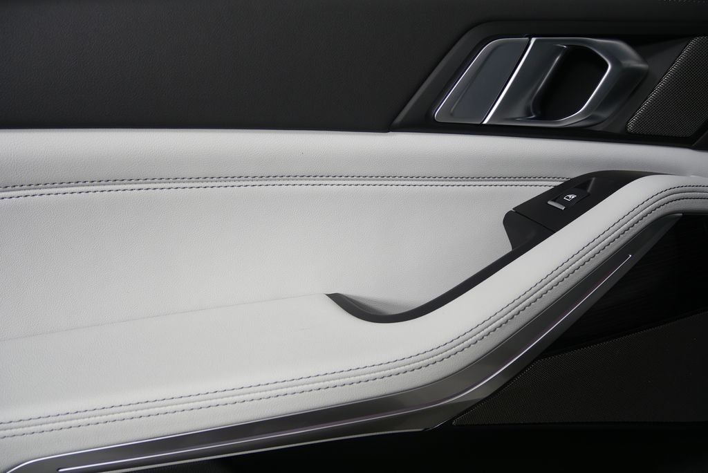 Thumbnail: 2026 BMW X5 - 14