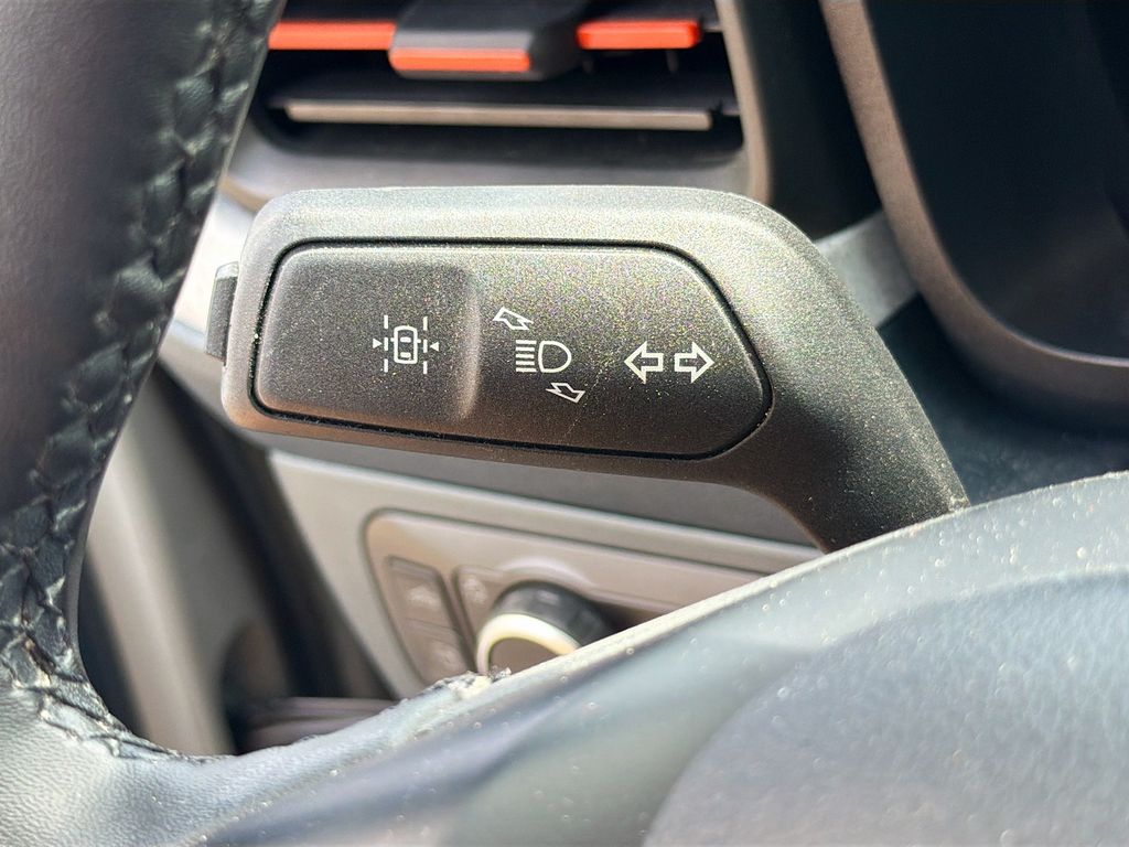 Used 2023 Green Ford XLT image 19