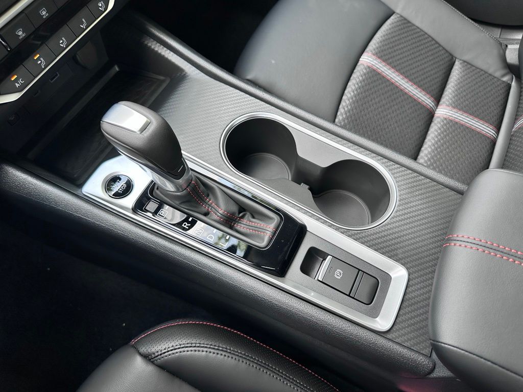 New 2026 Pearl White/Super Black Nissan 2.5 SR image 23