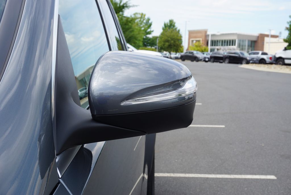 Thumbnail: 2026 Mercedes-Benz GLE - 13