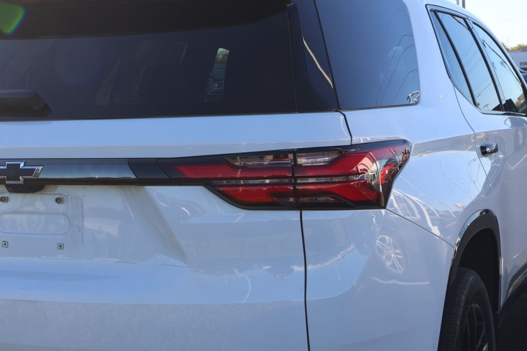 Thumbnail: 2023 Chevrolet Traverse - 8
