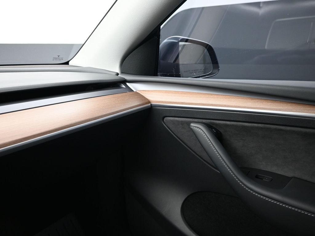 2023 Tesla Model Y Performance Dual Motor All-Wheel Drive