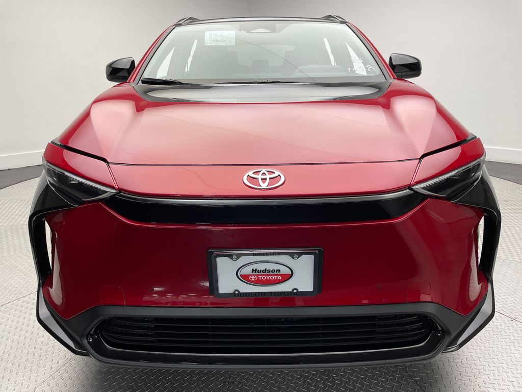 2025 Toyota bZ4X XLE 2