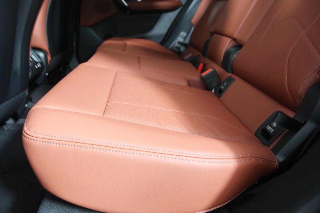 Thumbnail: 2026 BMW X1 - 13