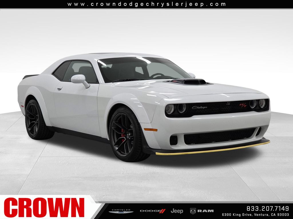 White Knuckle Clearcoat 2022 Dodge Challenger R/T Scat Pack Widebody RWD Coupe Rear-Wheel Drive 8-Speed Automatic