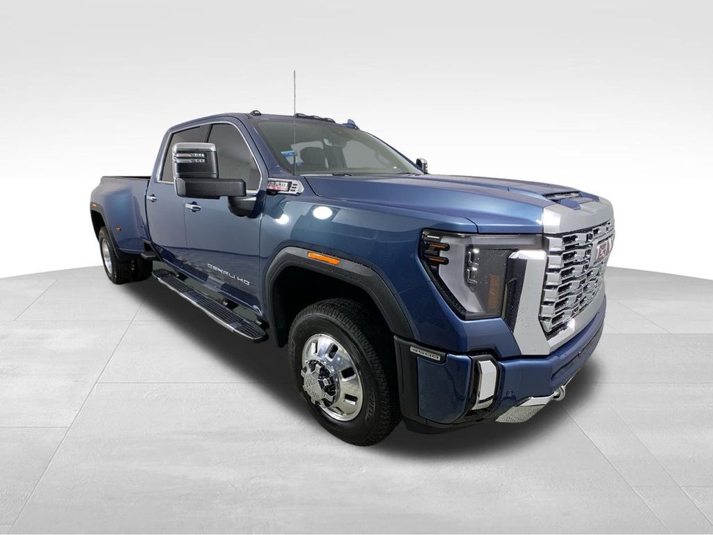 2025 GMC Sierra 3500HD Denali 9