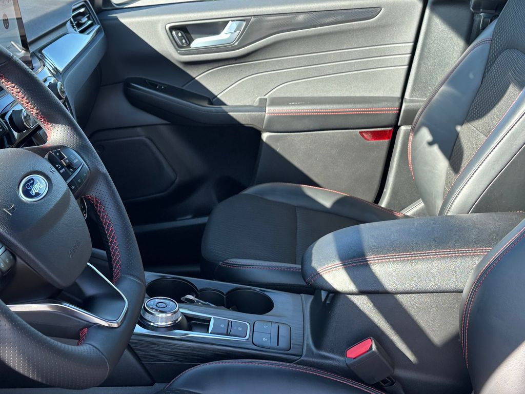 Used Car 2025 Ford Escape  St-line For Sale Under $25,000 In Austin, Texas