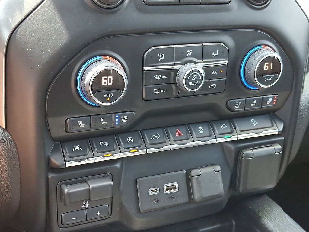 Thumbnail: 2019 Chevrolet Silverado 1500 - 17