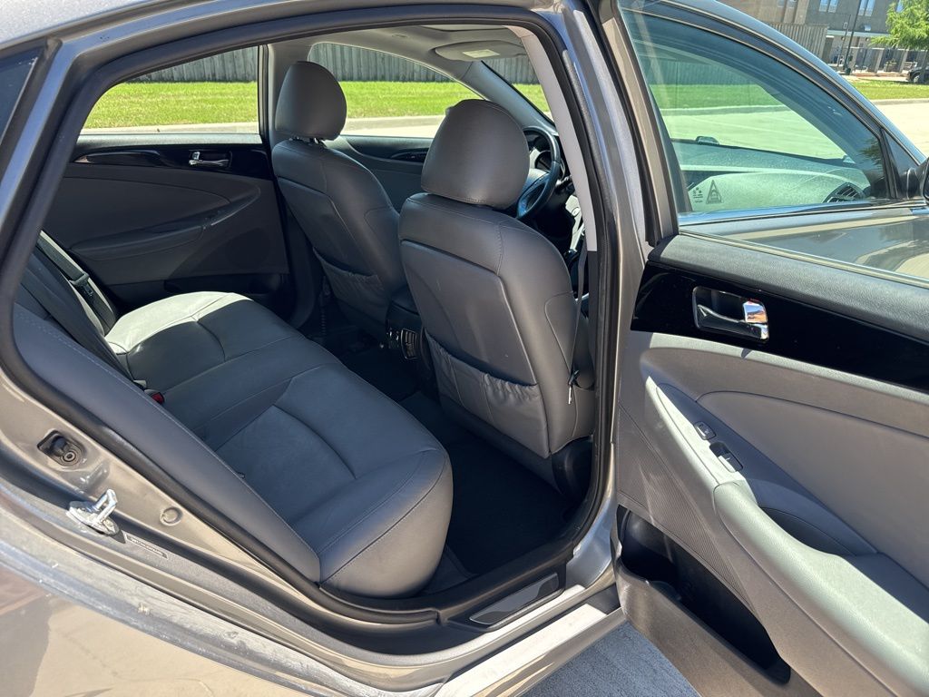 2013 Hyundai Sonata SE photo