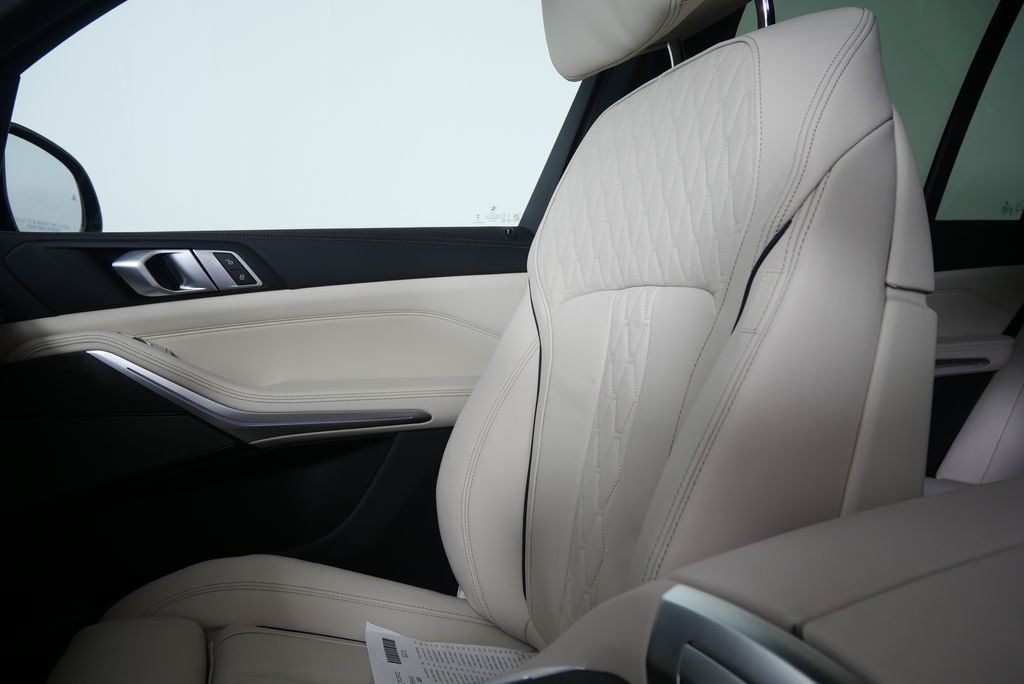 Thumbnail: 2026 BMW X5 - 22