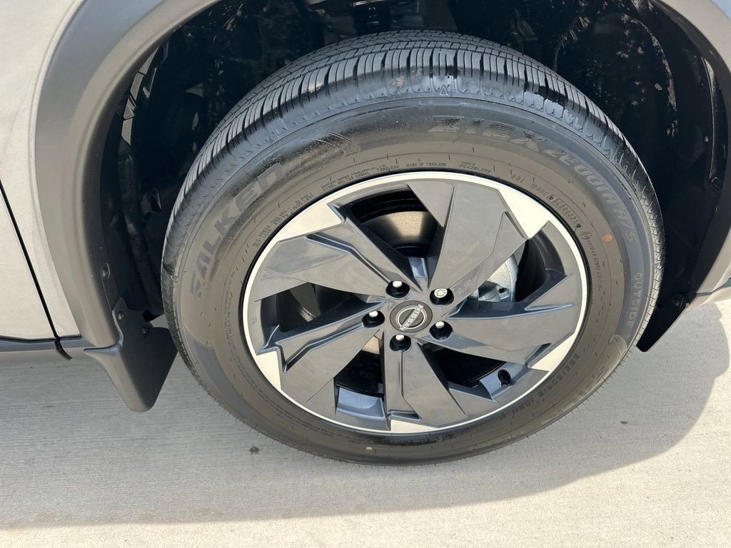 2025 Gun Metallic Nissan Rogue SV FWD SUV
