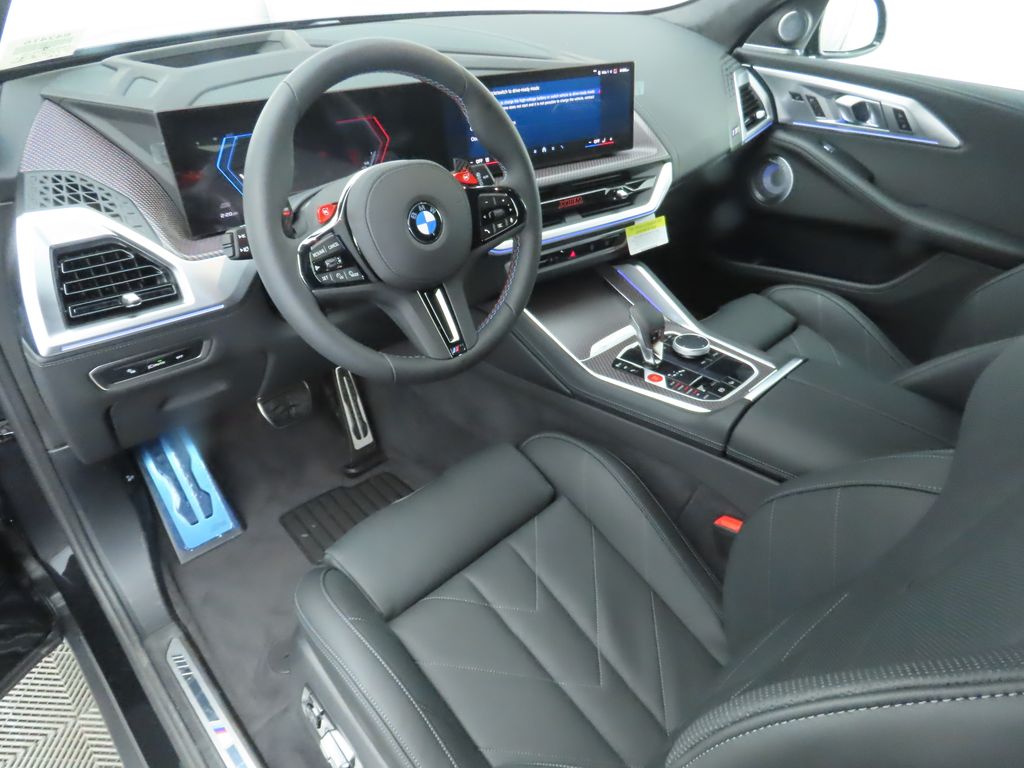 2025 BMW XM  10