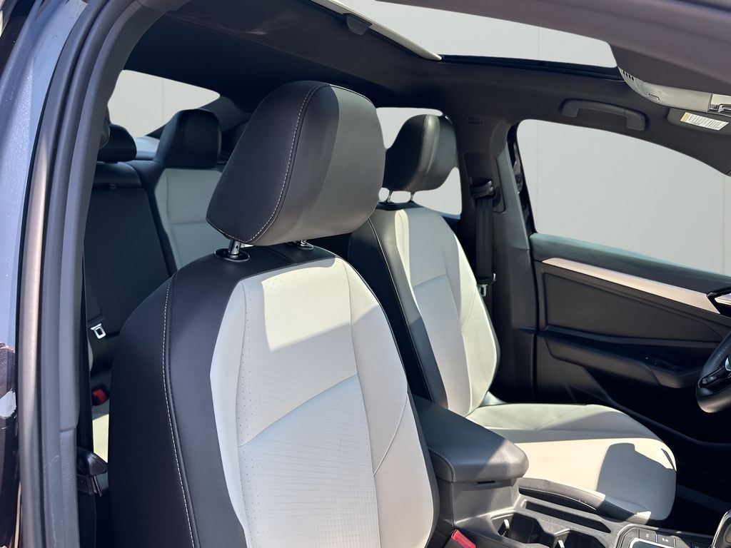Used Car 2019 Volkswagen Jetta  R-line For Sale In Austin, Texas