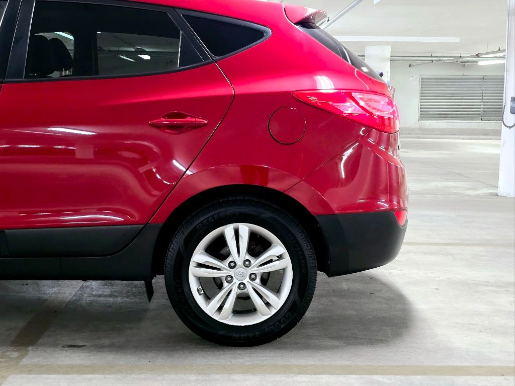 2013 Hyundai Tucson GLS 17