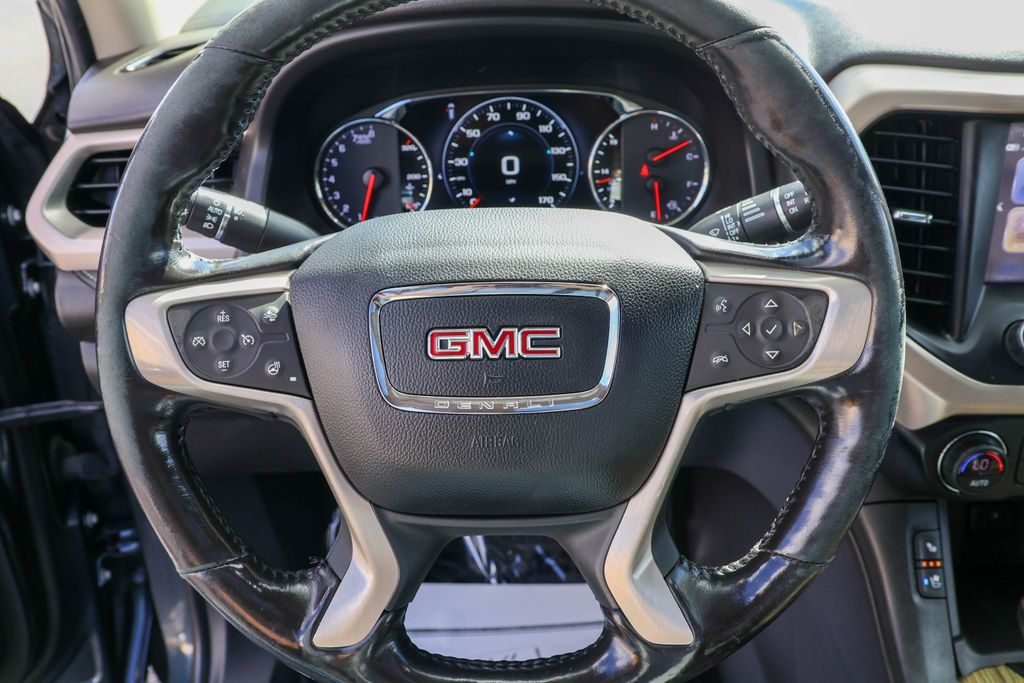 2019 GMC Acadia Denali 18