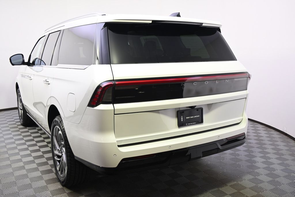 New 2026 White Lincoln Reserve image 4