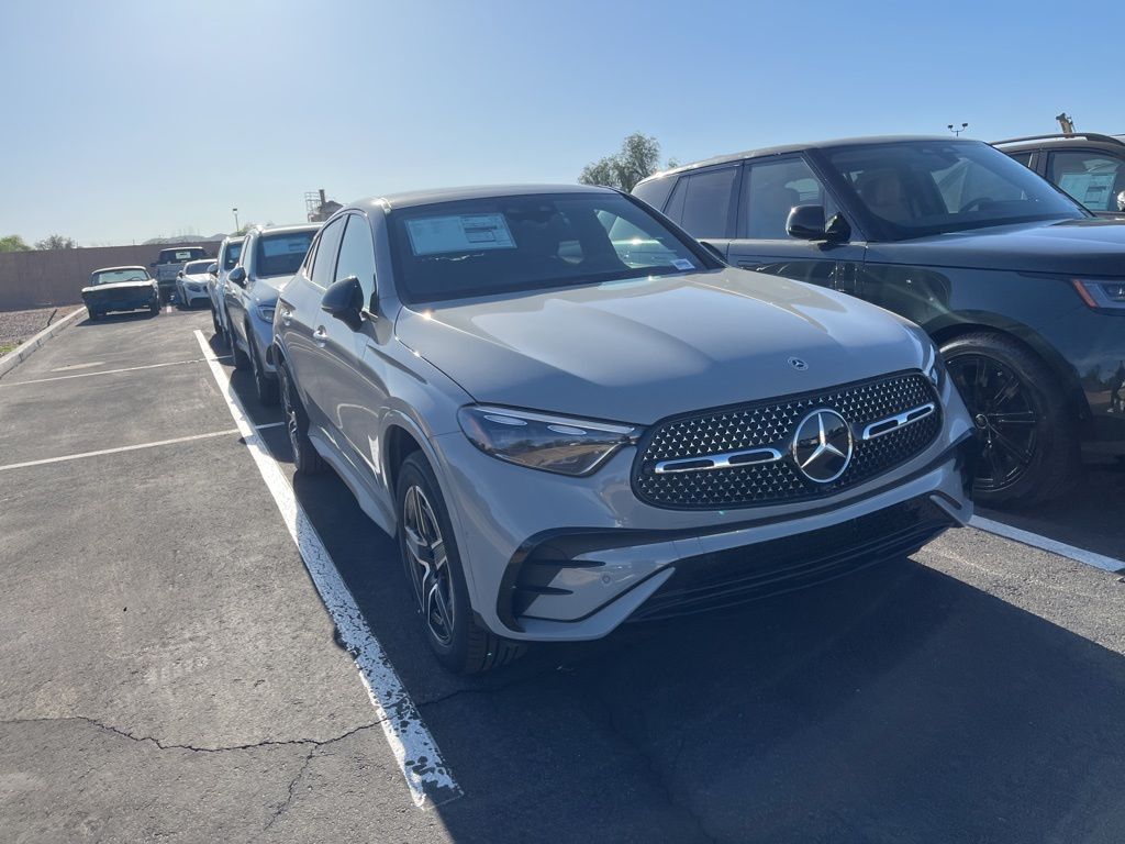 2025 Mercedes-Benz GLC 300 3