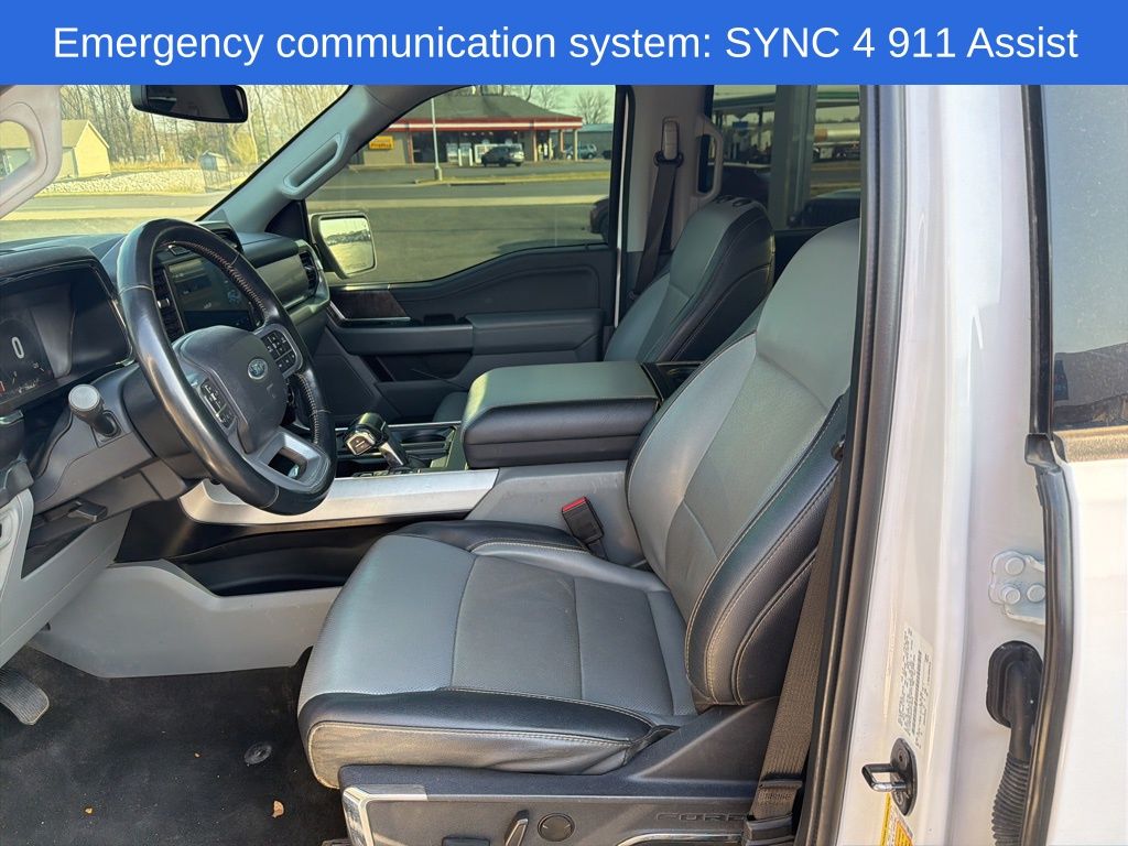 View vehicle photo 7