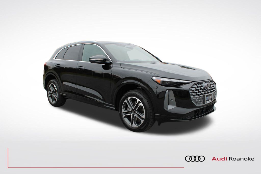 2025 Audi New Q5 Premium's photo