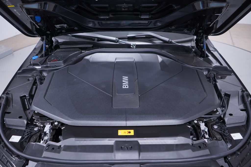 Thumbnail: 2026 BMW i5 - 19