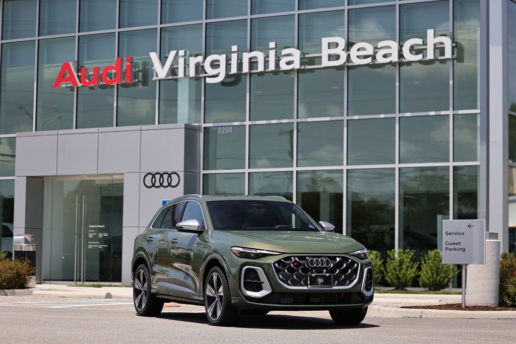 District Green Metallic 2026 Audi SQ5 SUV / Crossover All-Wheel Drive 7-Speed Automatic