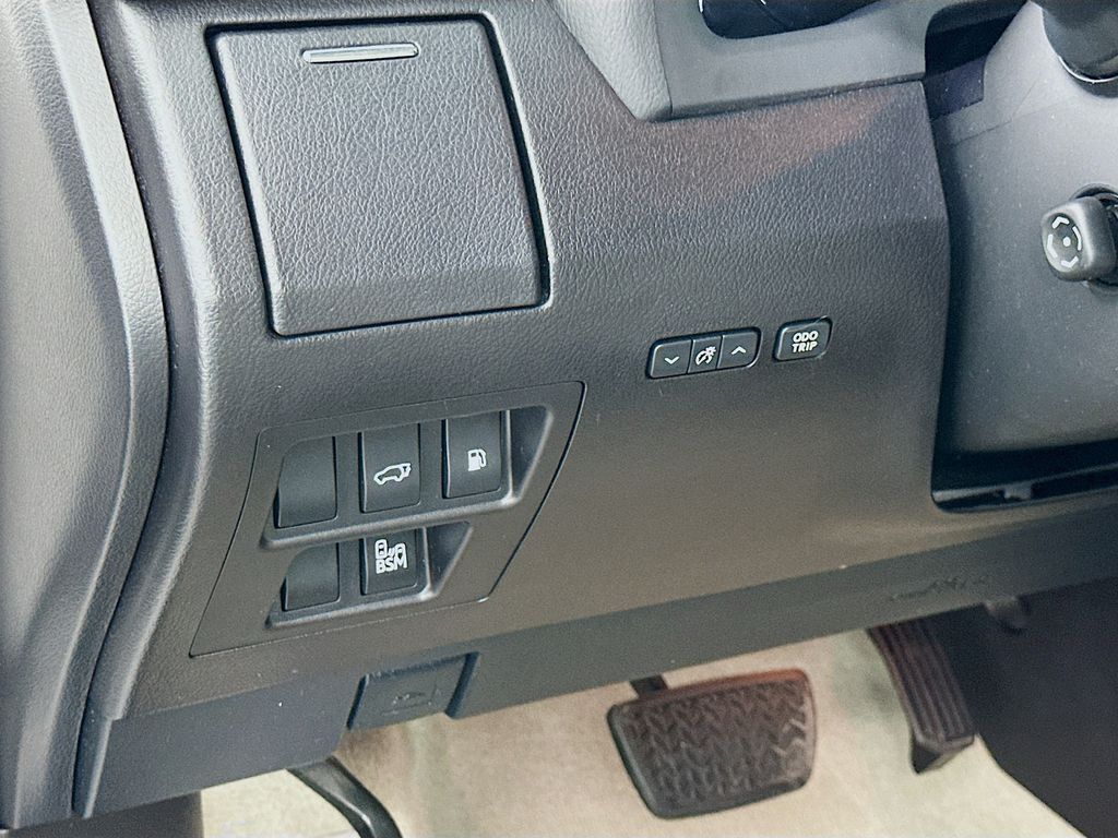 Thumbnail: 2015 Lexus RX - 10