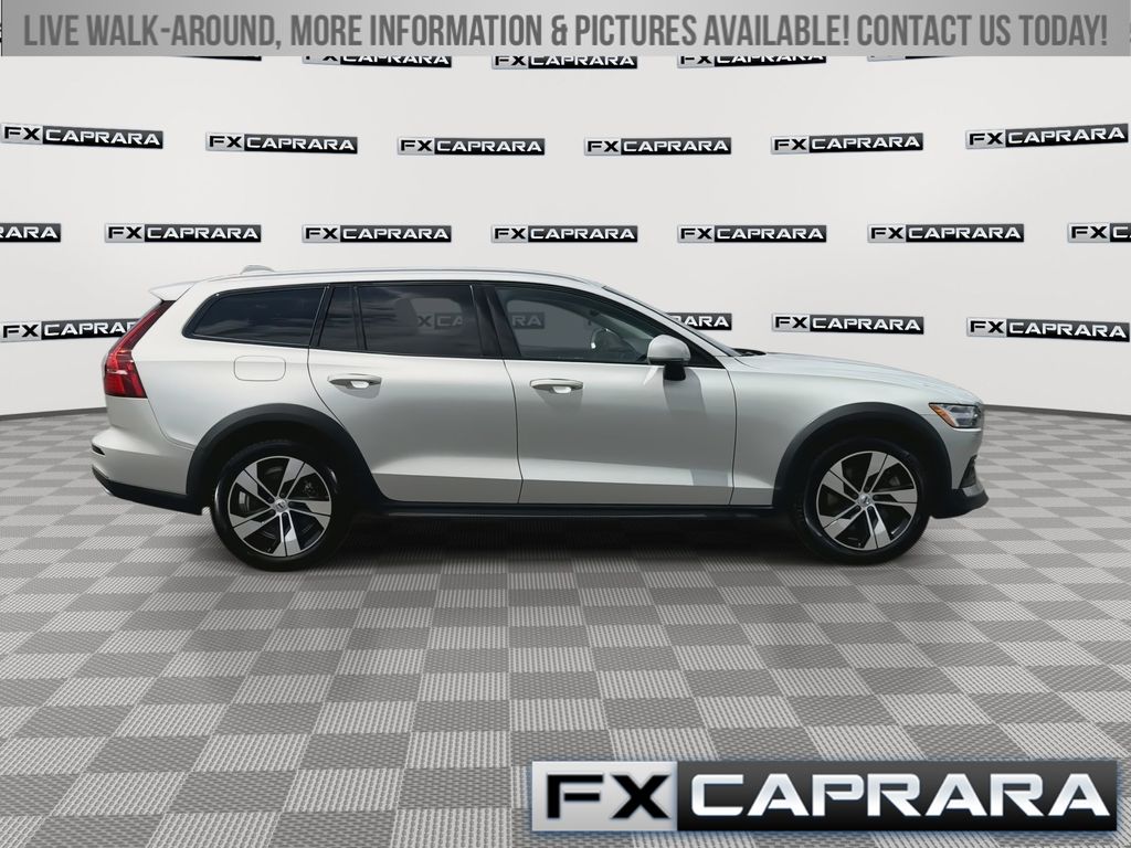 Used 2022 Volvo V60 Cross Country Wagon
