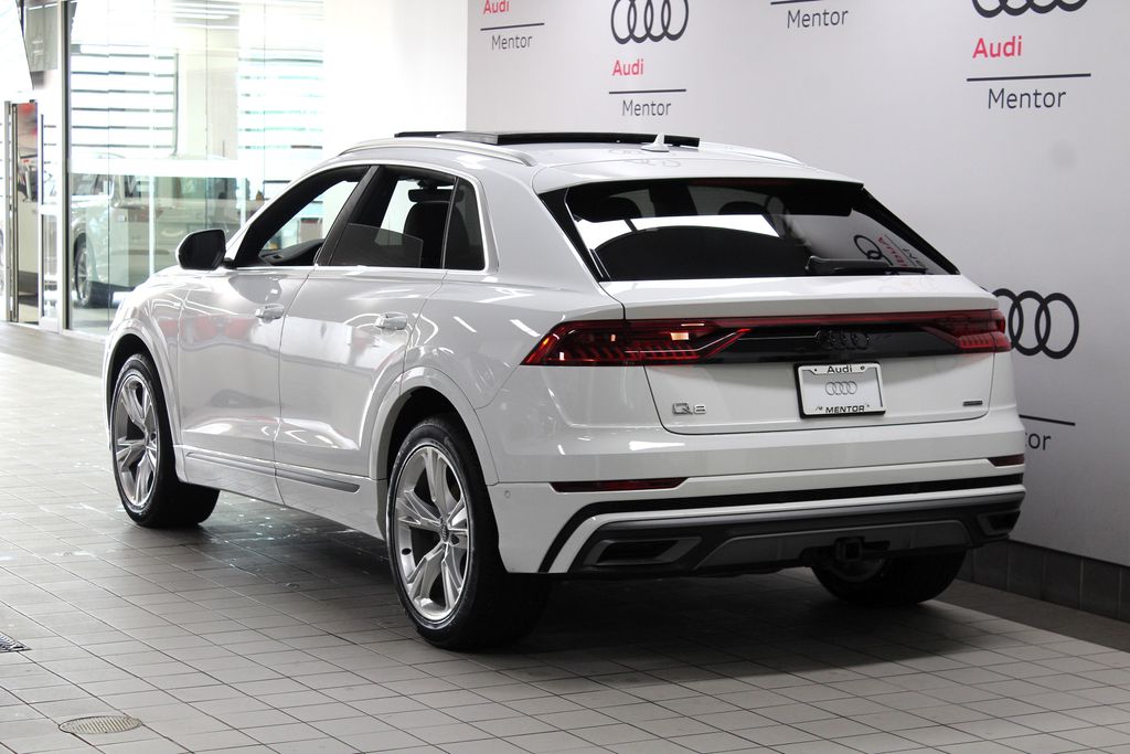 Thumbnail: 2021 Audi Q8 - 3