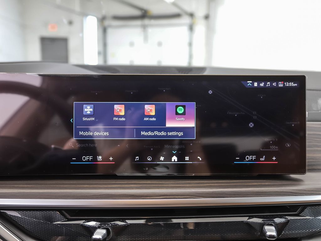 Thumbnail: 2026 BMW X7 - 18