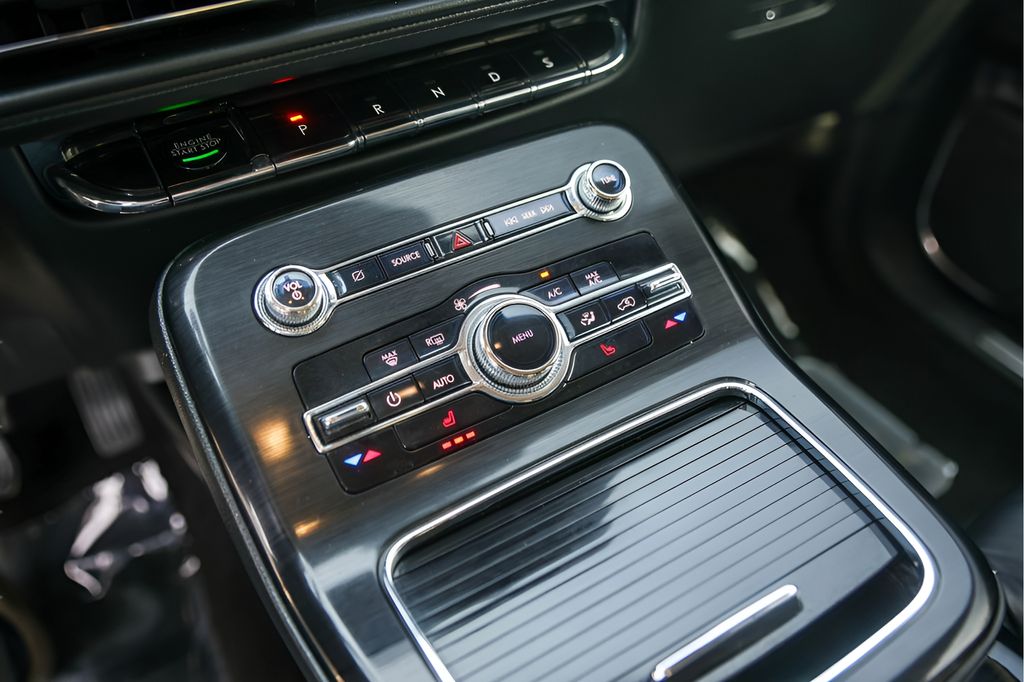 Used Car 2021 Lincoln Nautilus  Standard For Sale Under $30,000 In Austin, Texas