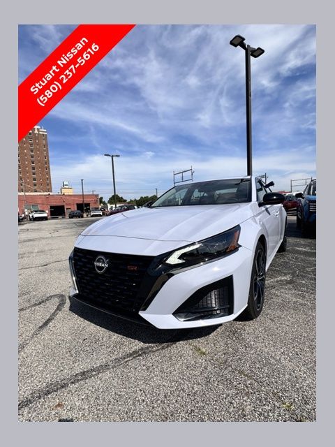 2025 Nissan Altima 2.5 SR FWD