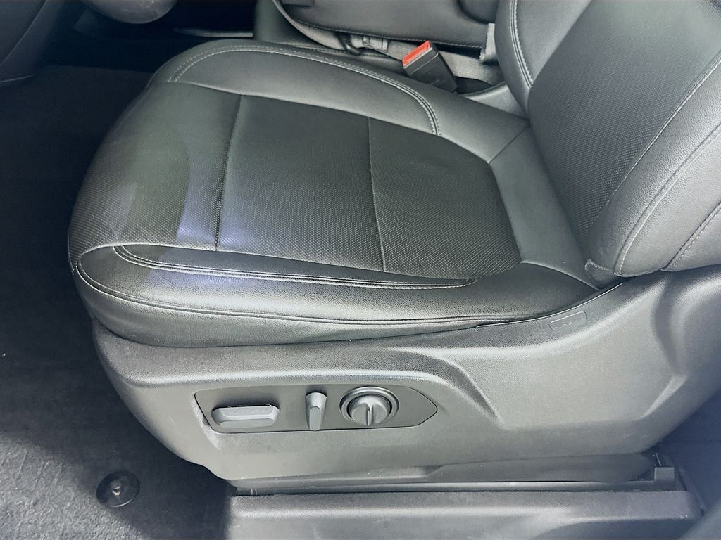 Thumbnail: 2022 Chevrolet Silverado 2500 - 19