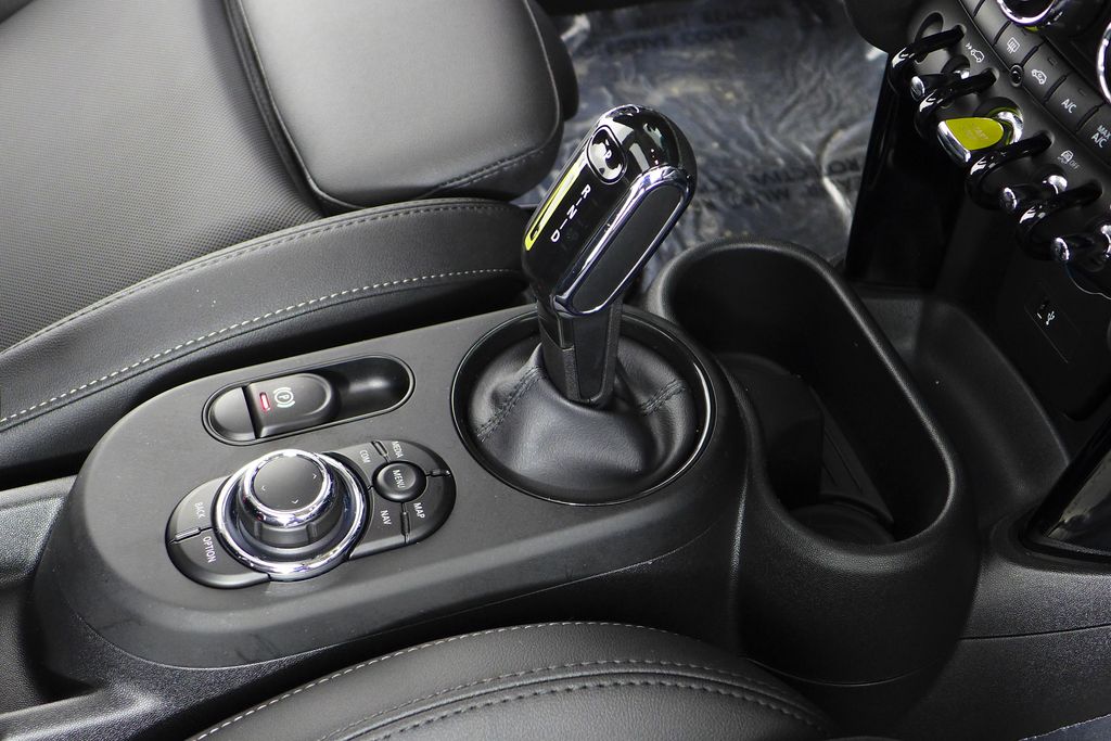 Thumbnail: 2024 MINI Cooper - 16