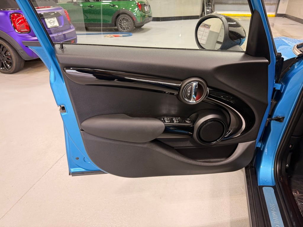 2017 MINI Cooper Base 10