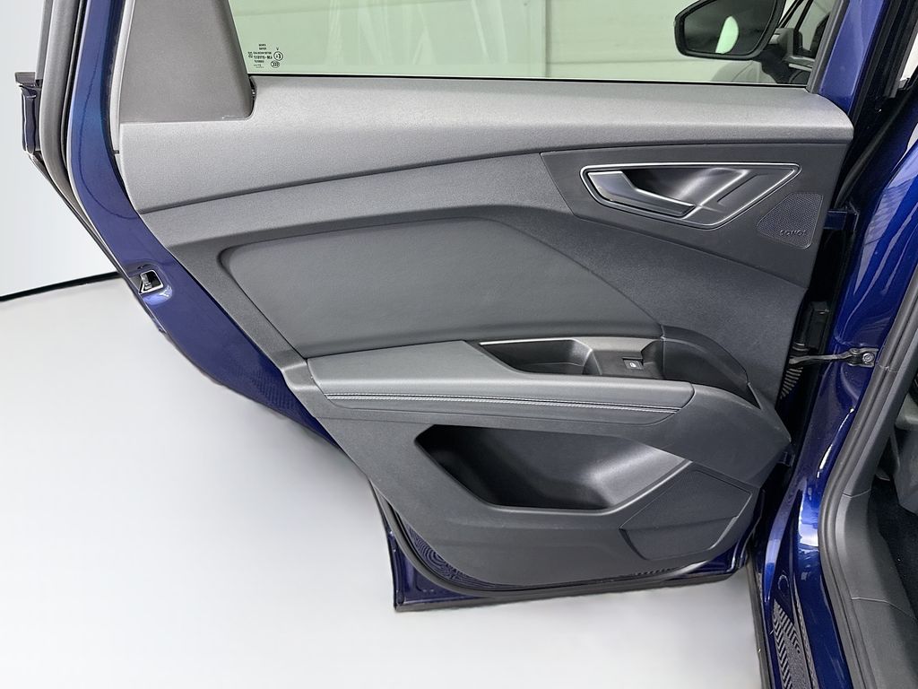 Thumbnail: 2023 Audi Q4 e-tron - 25