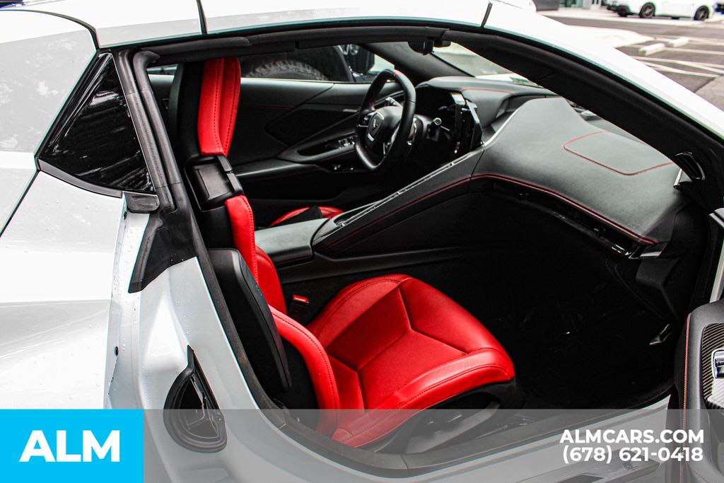 Used 2024 White Chevrolet Stingray image 18