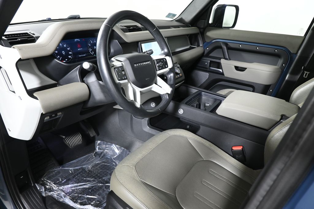 Thumbnail: 2020 Land Rover Defender - 14