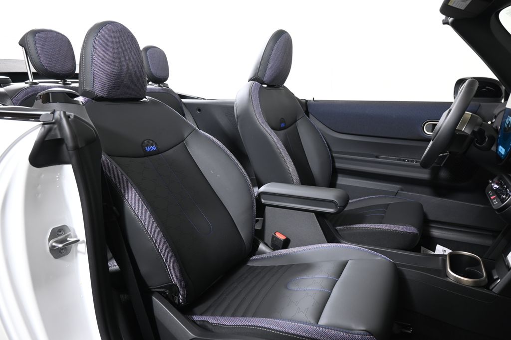 Thumbnail: 2026 MINI Cooper - 26