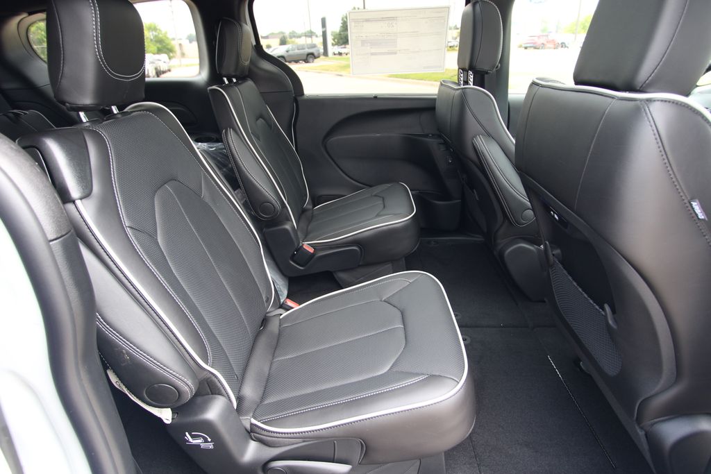 New 2027 Chrysler Pacifica Van