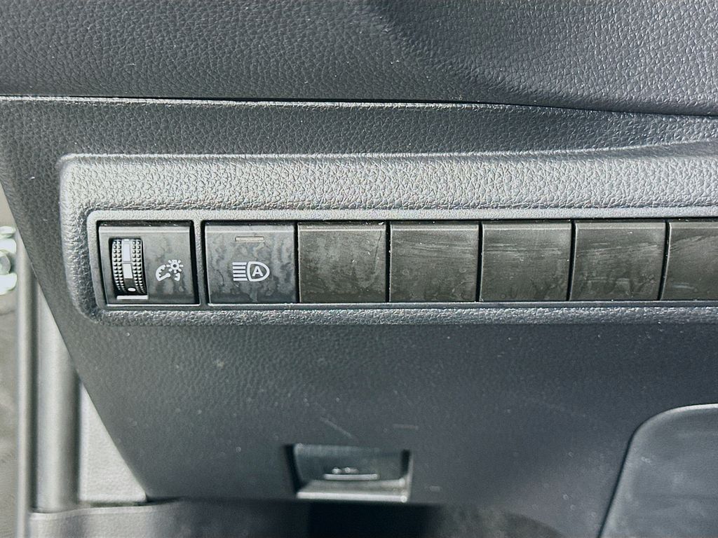 2024 Toyota Corolla LE 10