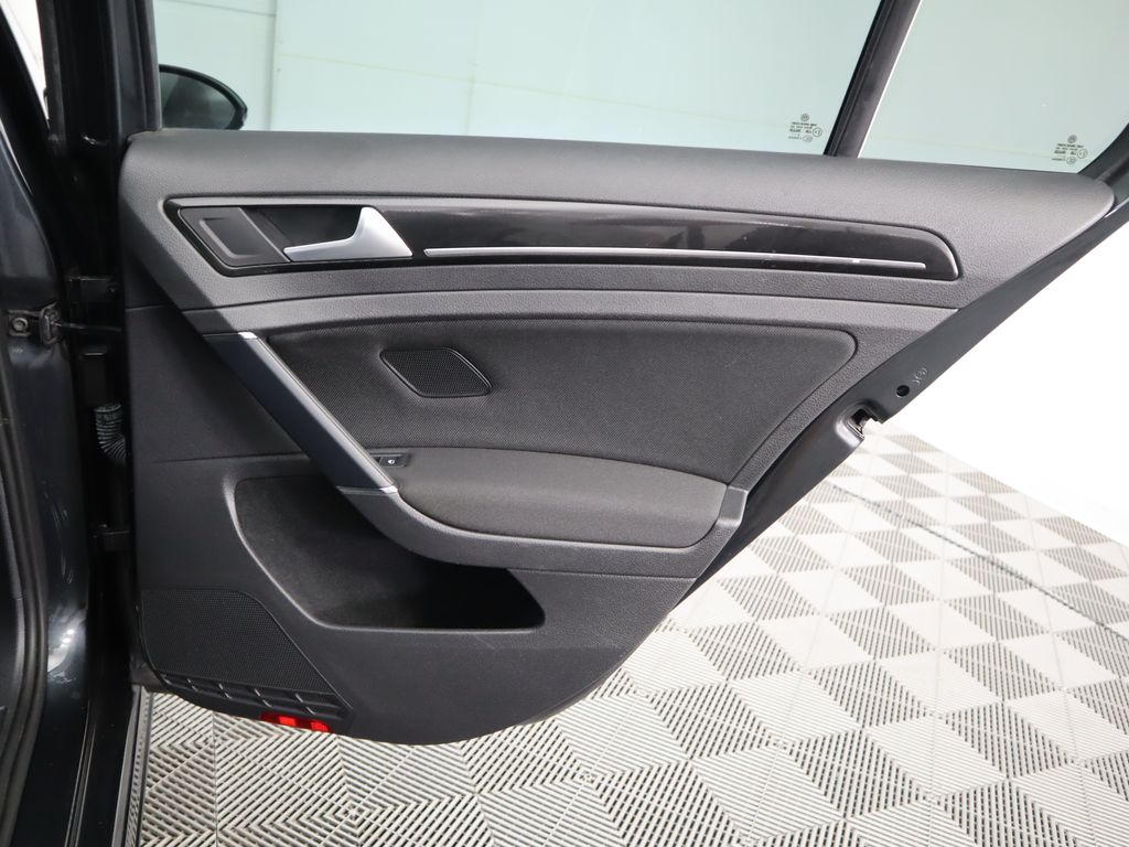 Thumbnail: 2015 Volkswagen Golf - 26