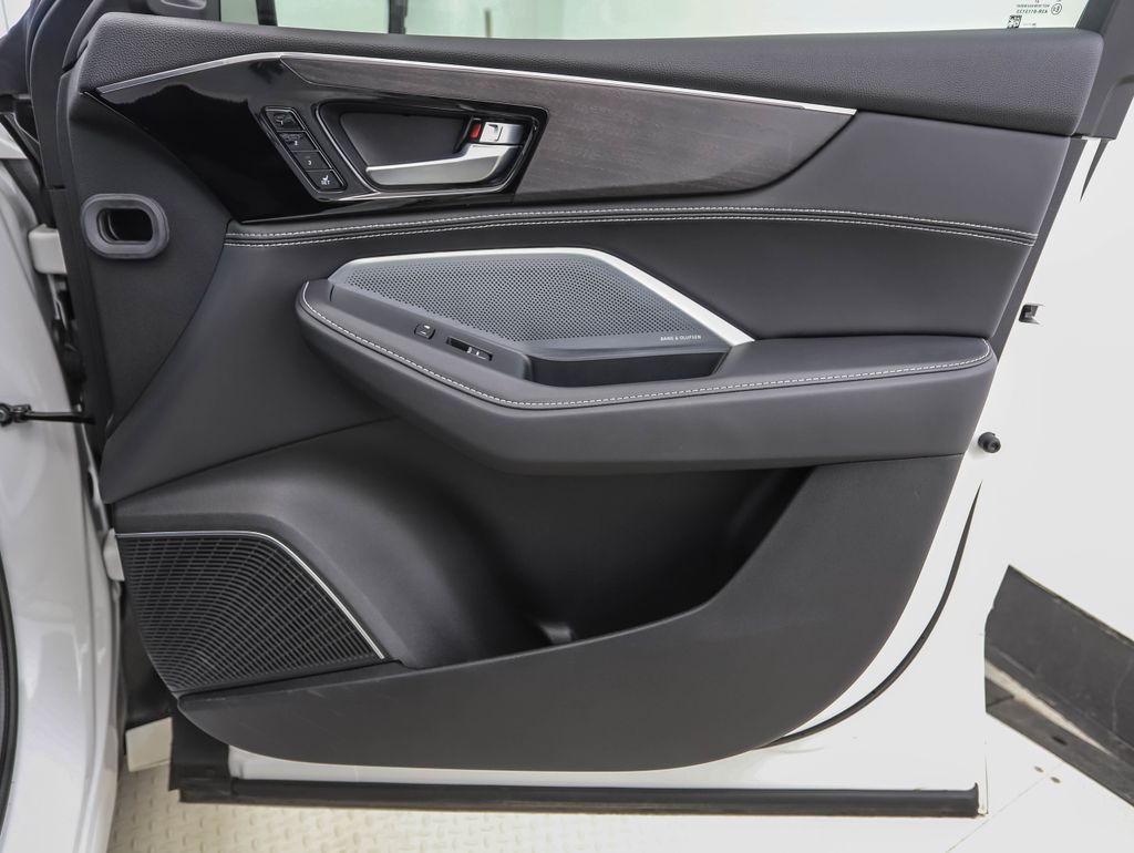 Thumbnail: 2025 Acura MDX - 31