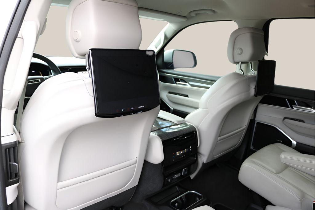 Used Car 2022 Jeep Wagoneer  Series Iii For Sale Under $50,000 In Austin, Texas