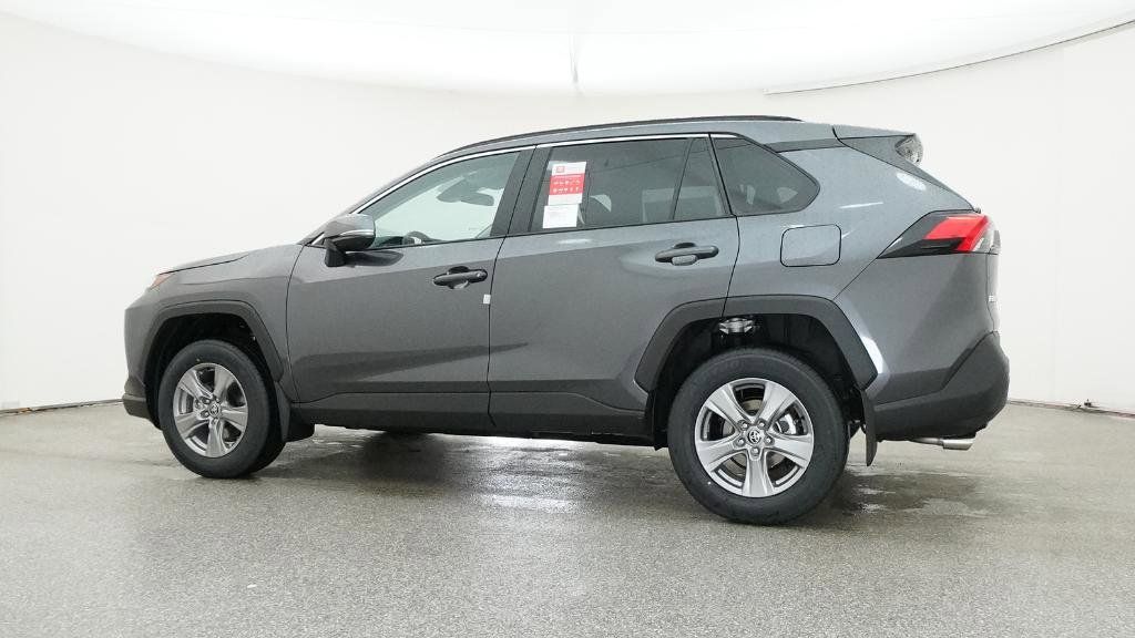 2025 Toyota RAV4 XLE 25