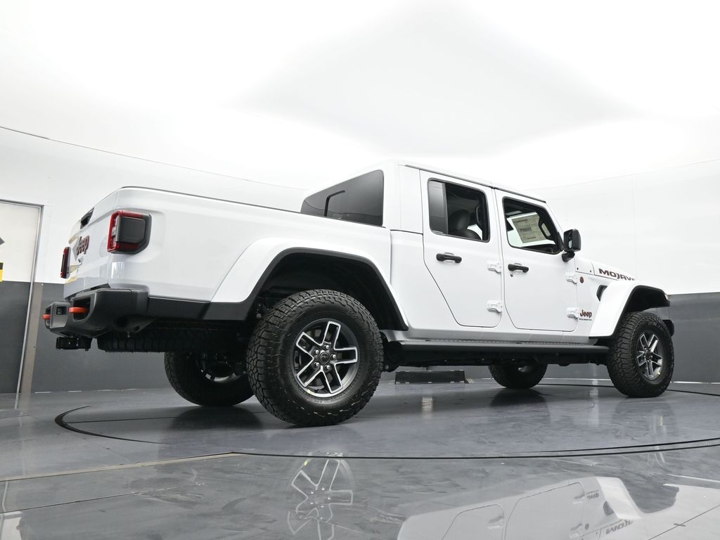 New 2026 bright white clearcoat Jeep Mojave image 57